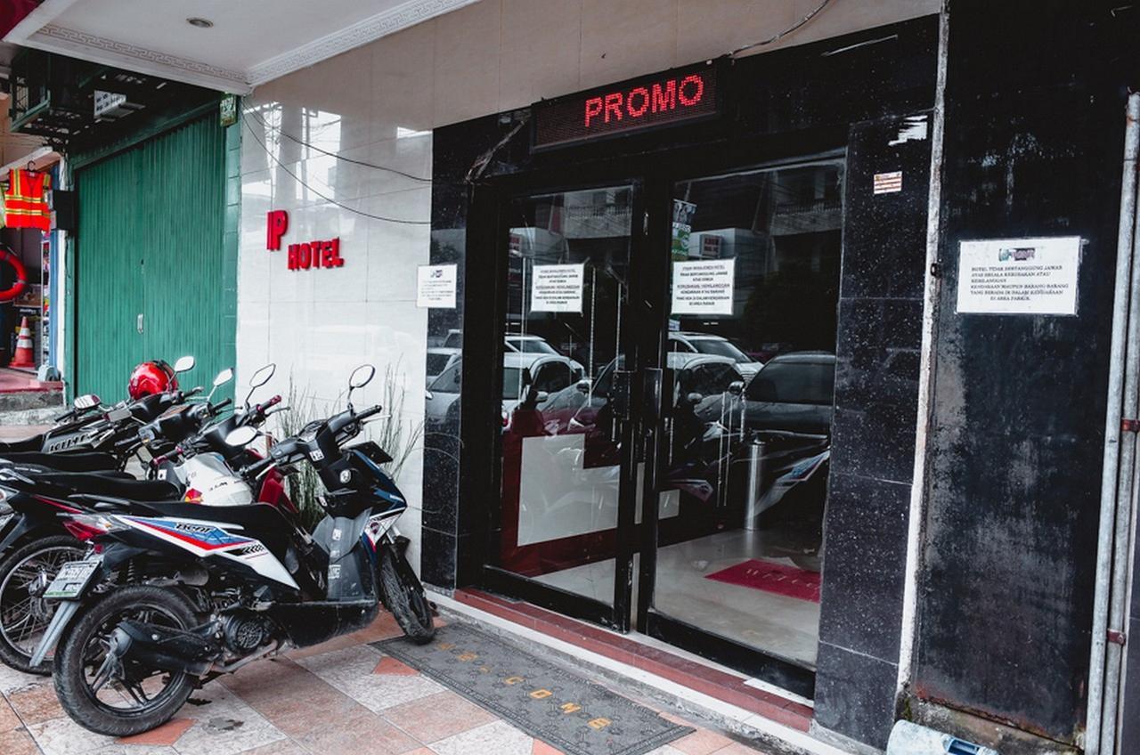 Reddoorz Plus Near Palembang Indah Mall Ngoại thất bức ảnh