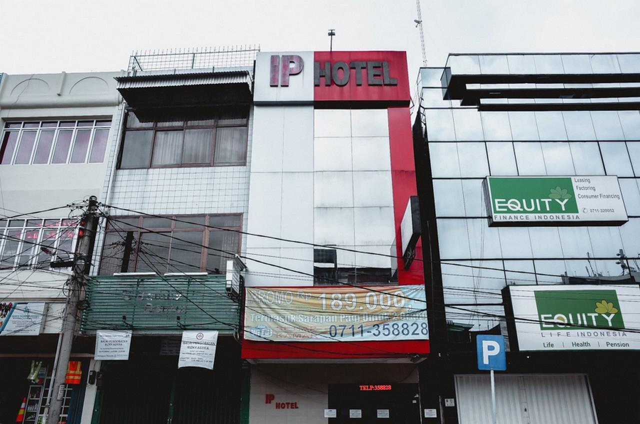 Reddoorz Plus Near Palembang Indah Mall Ngoại thất bức ảnh