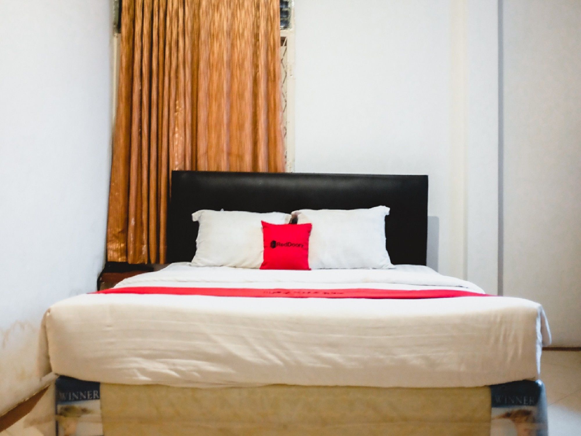 Reddoorz Plus Near Palembang Indah Mall Ngoại thất bức ảnh
